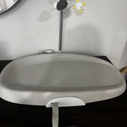 Skip & Hop Diaper Changing station