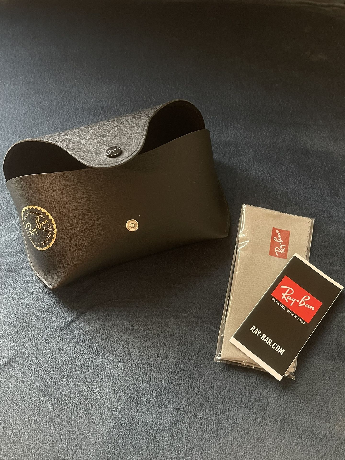 NEW RayBan Sunglasses Leather Case