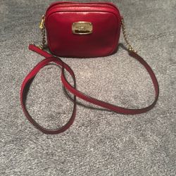 Michael Kors Mini Bag Leather Color Red /gold Good Condition 