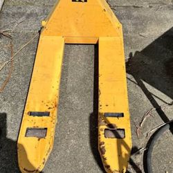Lots Of Narrow Pallet Jacks $299-399ea No Less 