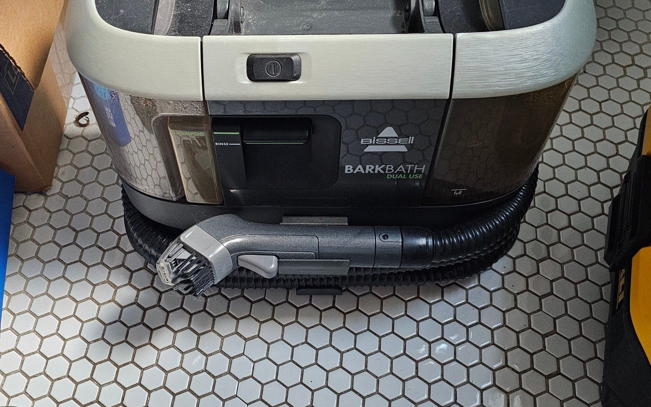 Bissell Bark Bath - Dual Use