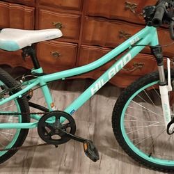 24" Hiland Shimano 7-Speed Mountain Bike - Mint/Teal - Great Condition!