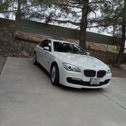 2013 BMW 740i   M SPORT PACKAGE