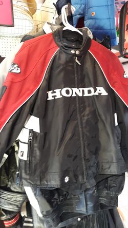 Joe Rocket biker jacket women's large no pads in shoulders or elbows only padded in back women's large