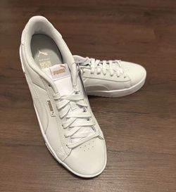 New PUMA Womens Sneakers 11US