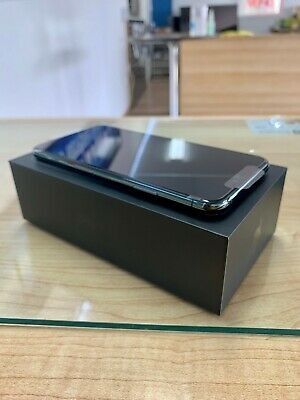 IPhone 11 pro max 256gb unlocked Space Grey.... Free Delivery
