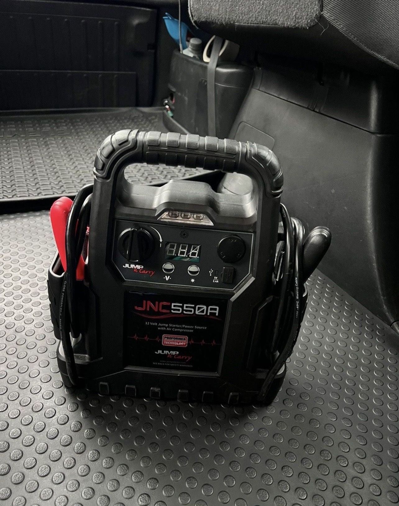 Jump Starter Air Compressor Power Bank Jump-N-Carry JNC550A 