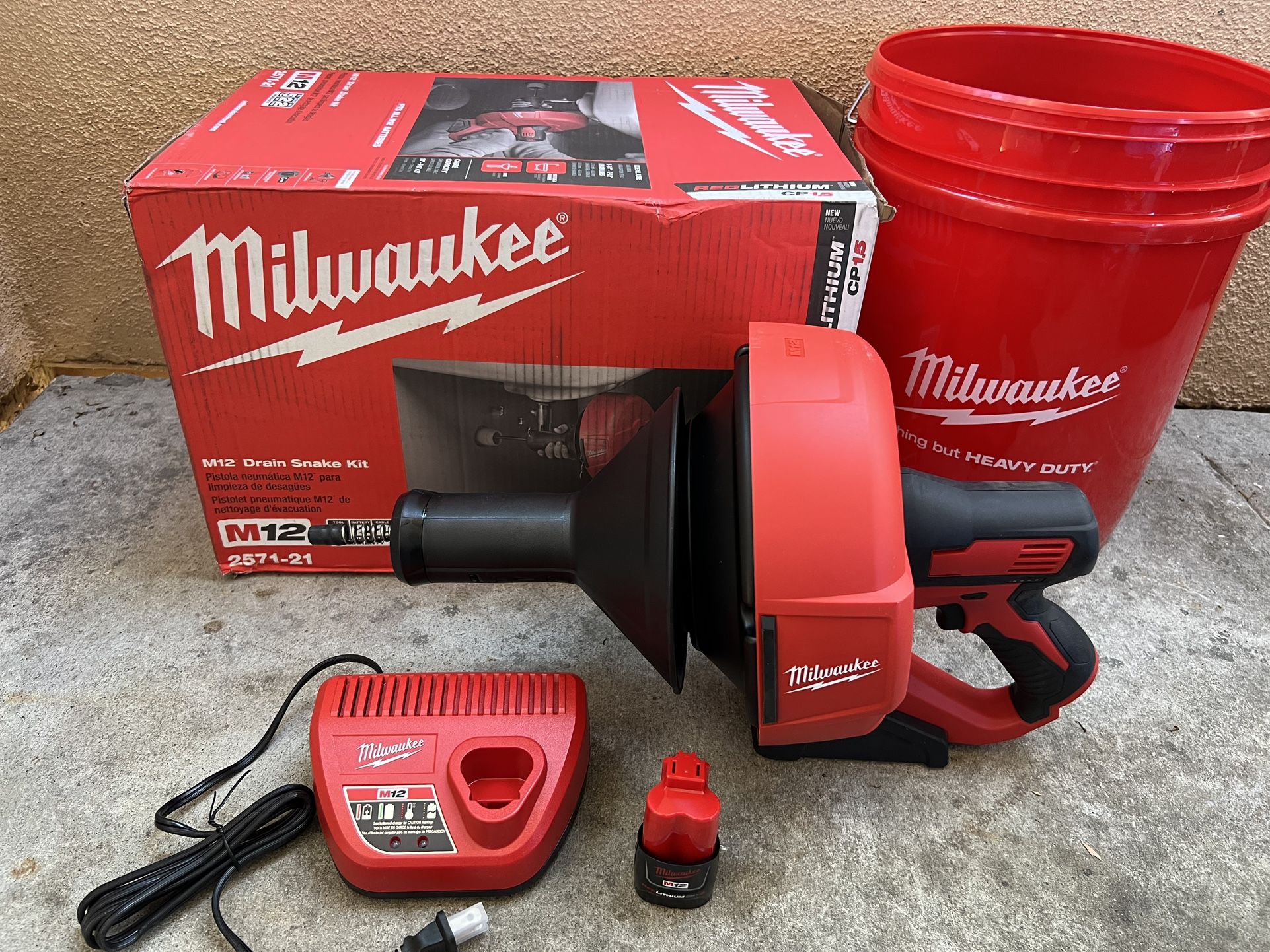 Milwaukee M12 12 V Lithium lon Cordless Drain Snake Auger W/ (1