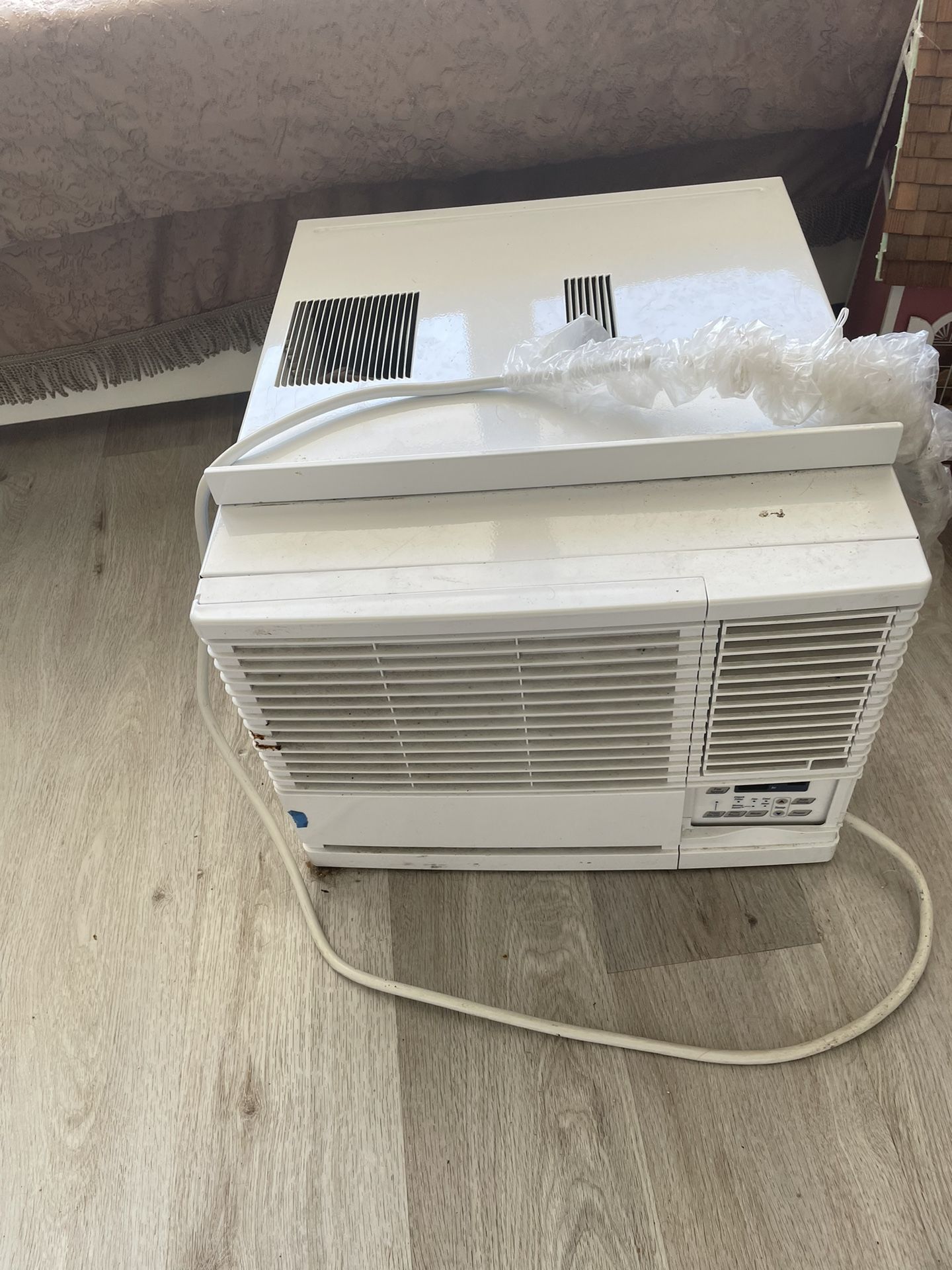 Fredirich Air Conditioner..and Heating 7.5 BTU