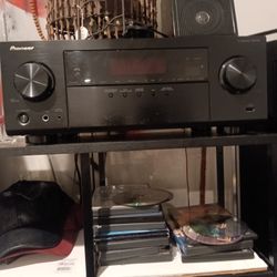 NEW...USED ONCE... Pioneer AV Receiver VSR 523 