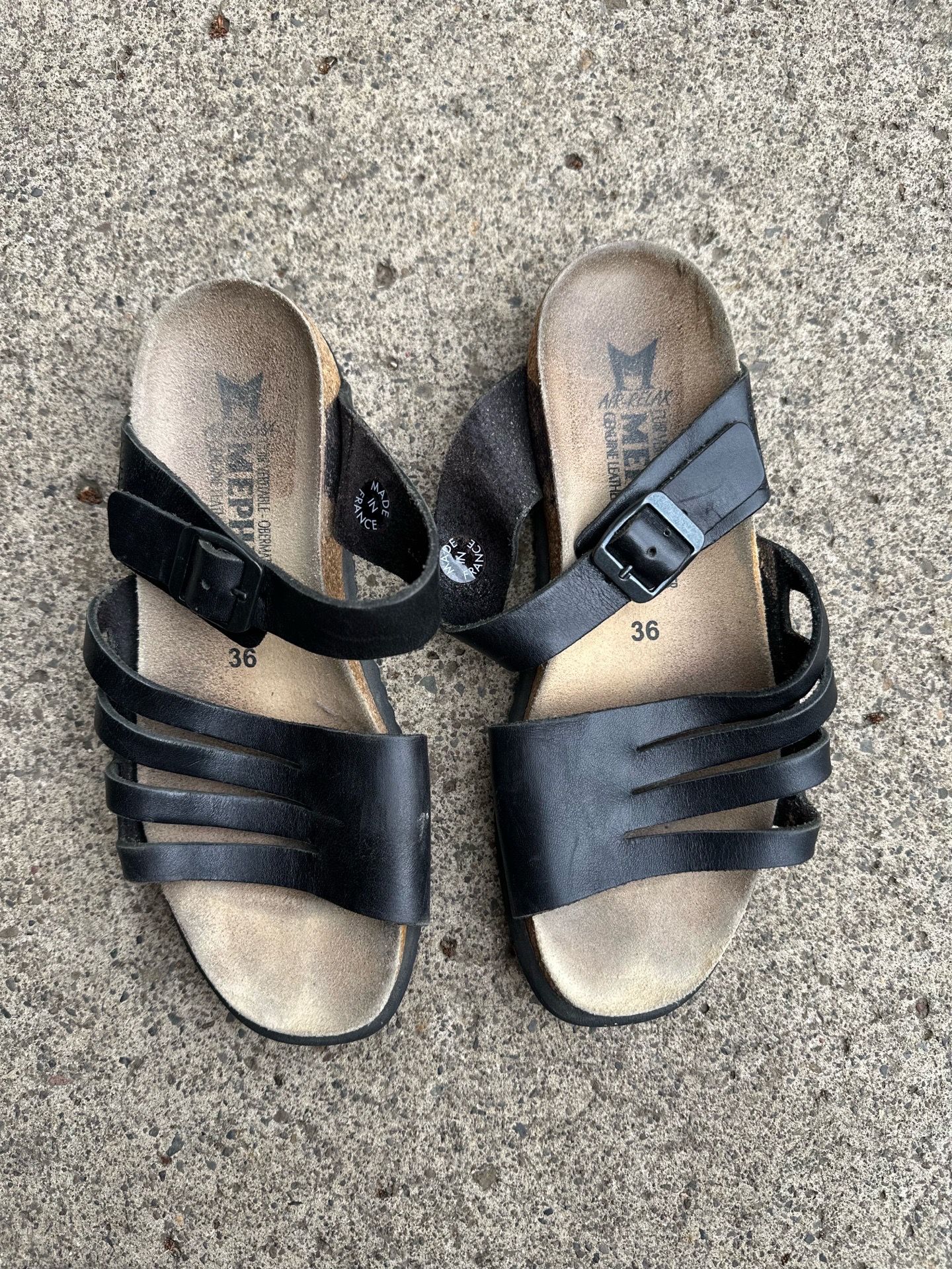 EUC Ladies Mephisto Sandals Size 6