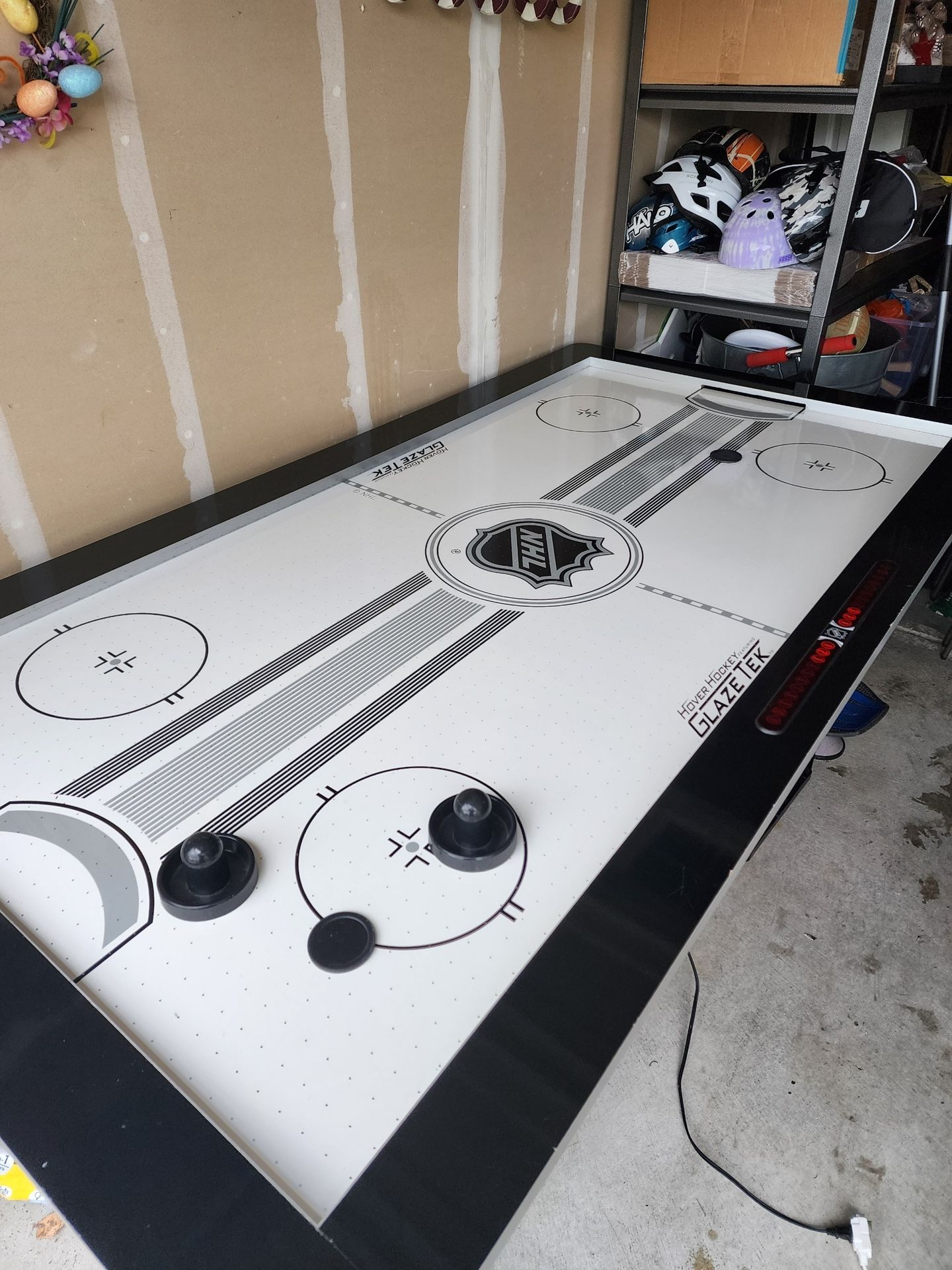 Air Hockey Table