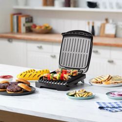 Gourmia 4-Serving Multi-Use Contact Grill & Panini - Black