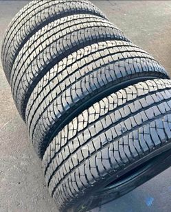 245 75 17 Michelin Tires Con 80% de Vida Las 4