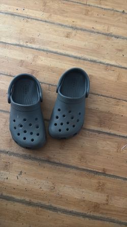 Toddler 9c crocs