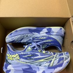 Noosa Tri 15 Women’s Running Shoe. Size 9