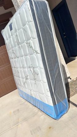 Brand New Mattress For Sale !!!! Cheapest Mattresses Available in King Queen Full & Twin Sizes!!!