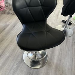  At Stools Almost Brand New 