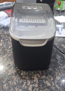 ​Countertop Ice Maker - Model HZB-12Q (For Parts or Repair)​