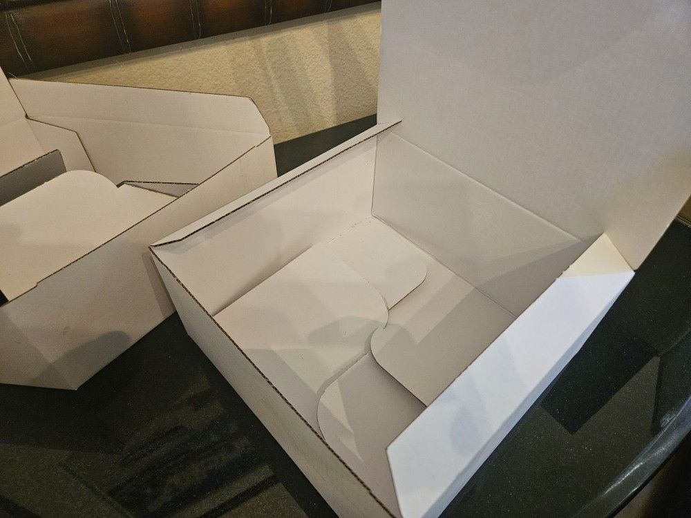 Boxes 8"× 8.5"× 4" Corrugated Auto-Bottom