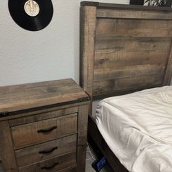 Wooden 3 Piece Bedroom Set 