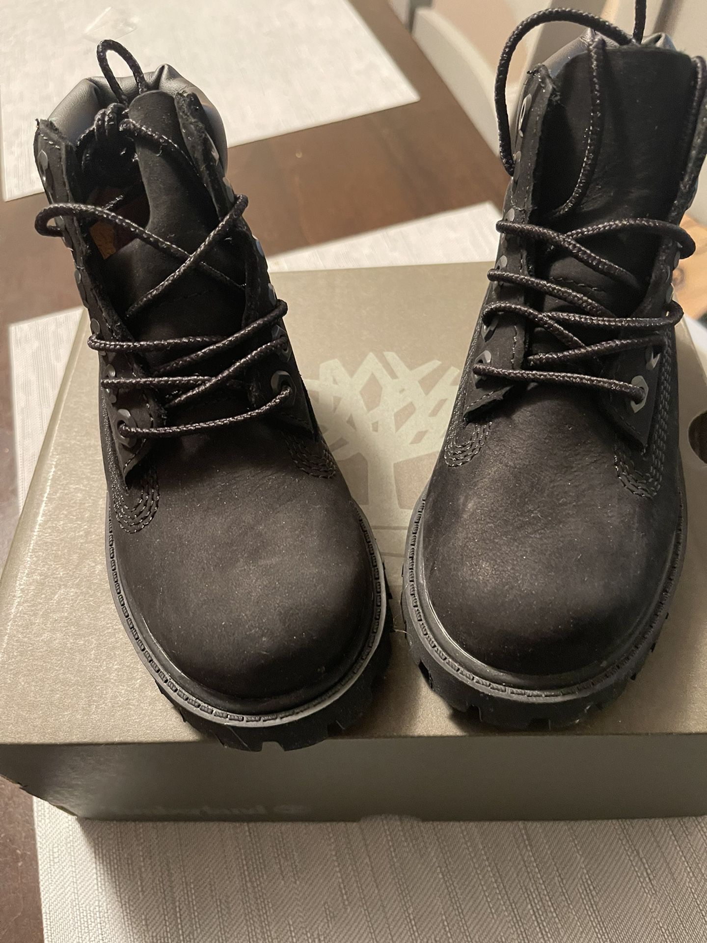 Optimista Explícito Novio Black Timberland Boots for Sale in Yonkers, NY - OfferUp