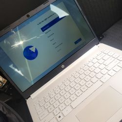 HP 14" Laptop – Ready to Use!  (White)