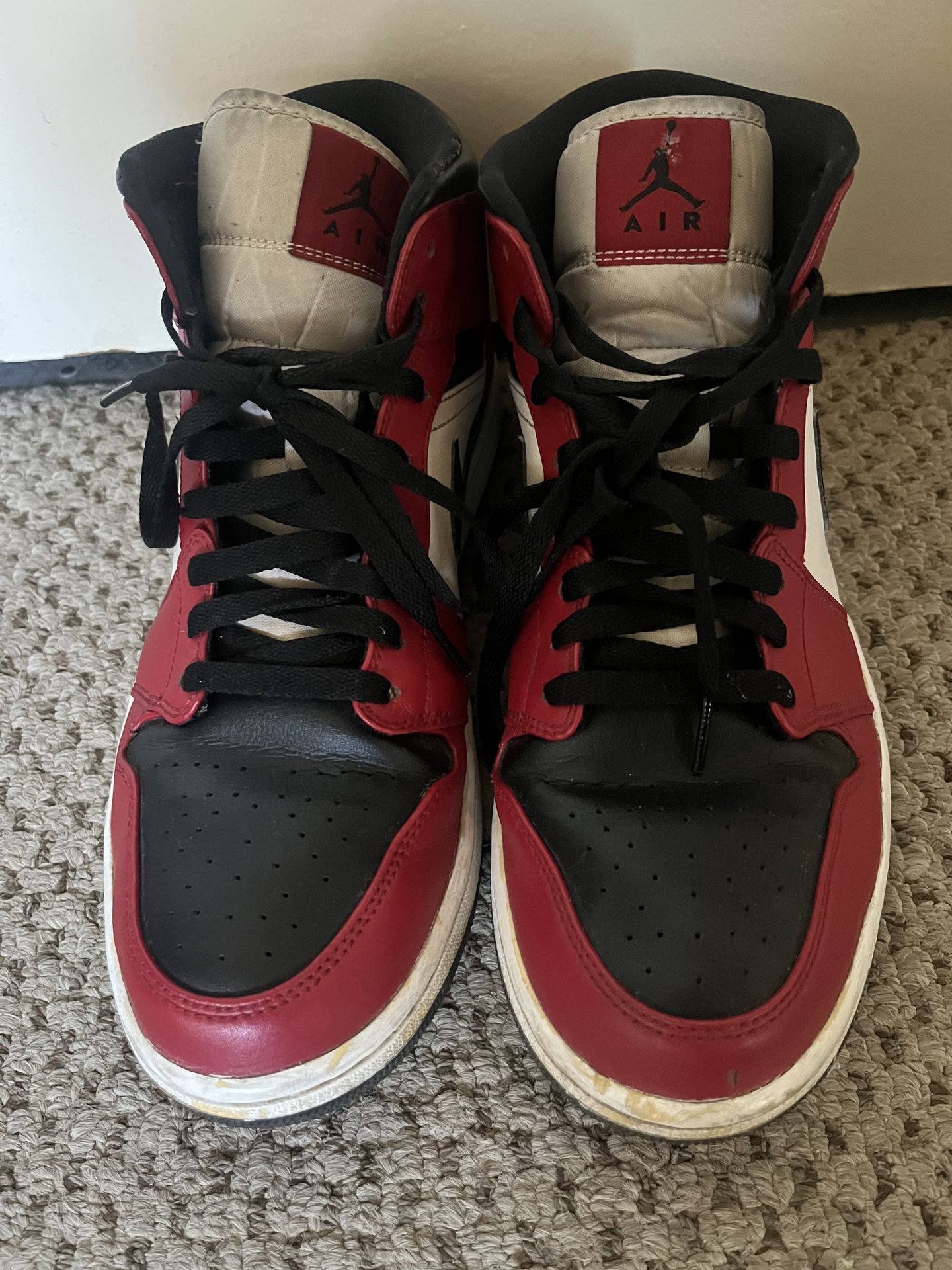 Air Jordan 1 Mid 