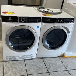 Electrolux 24 inch Washer & Electric Dryer Set
