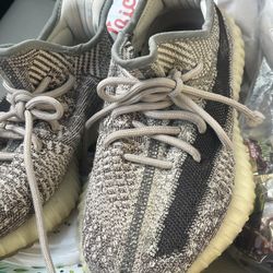 Yeezy’s Zyon Sneakers Boy’s