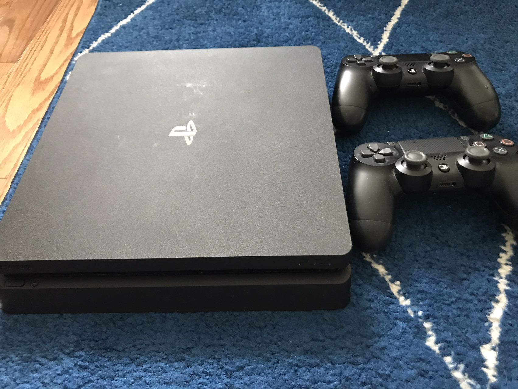 Sony Playstation (PS4 1TB with 2 Controllers for Sale in City, - OfferUp