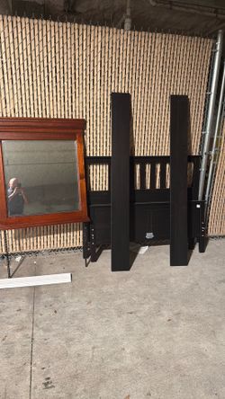 Free Furniture - must pick up