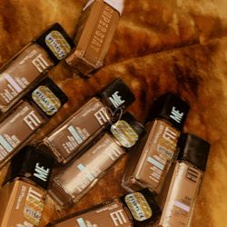                 Maybelline, New York Fit Matte Plus Porless 12  HourHour Foundation