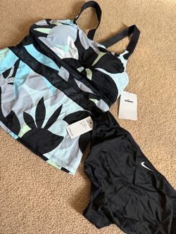 Women’s Nike swim set