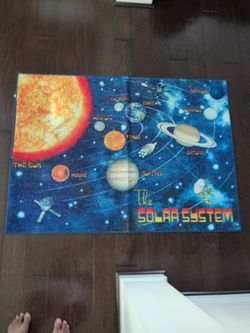 Kids floor mat solar system