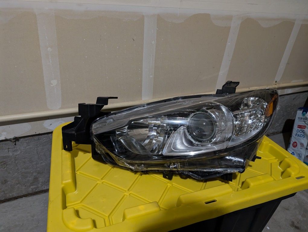 2014-2017 Mazda 6 Headlight
