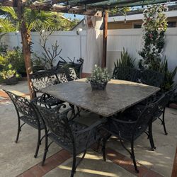 Aluminum Cast Outdoor Table With 8 Chairs 