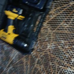 DeWalt  Drill