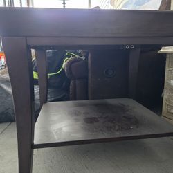Coffee/ And End Table With Raised Edges