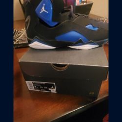 Kids Jordans Size 7