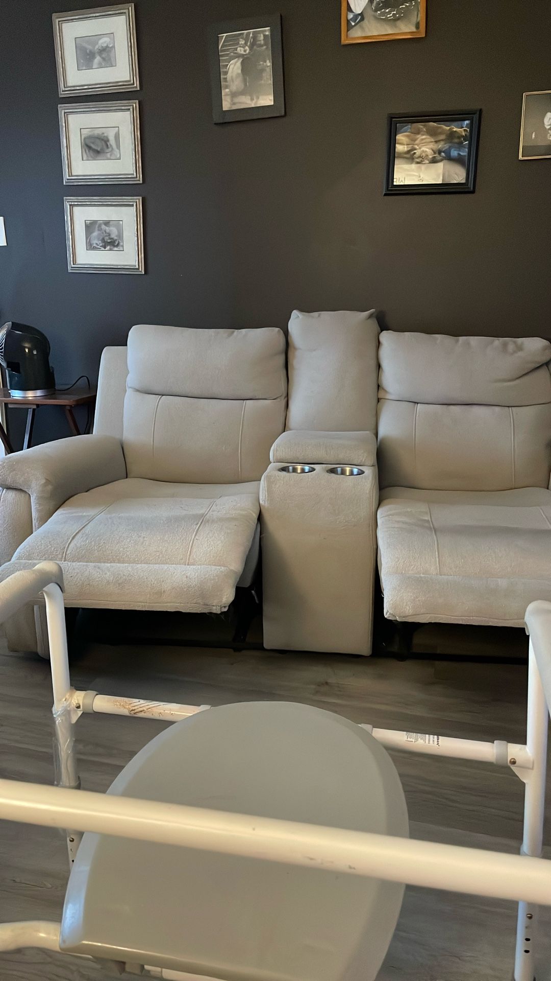 Couch recliner with two recliner