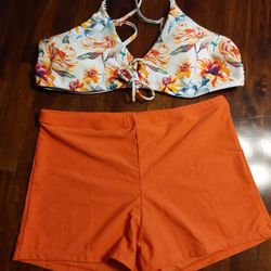 New Beautiful Bathing Suit Size XL See Photos.  Cash /Pickup Only 