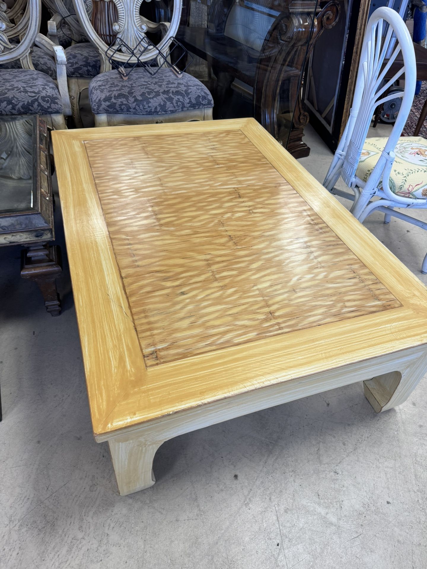 Gorgeous 1980s Henredon Ming Style Burl Wood Coffee Table - Excellent Condition - Originally $2475