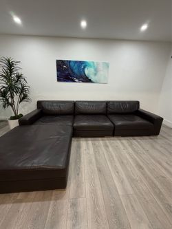 RESTORATION HARDWARE LEATHER MODULAR COUCH 4PCS