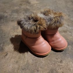 Snow Boots Sz 4