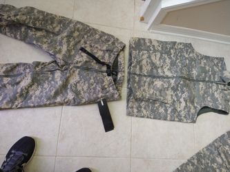 Army uniform digital camo, pants an jackets