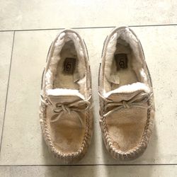 Ugg Slippers Womens 7
