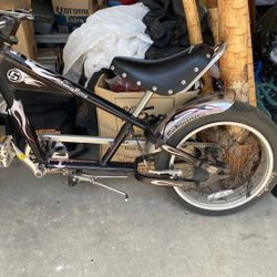 Schwinn Classic Stingray Bike