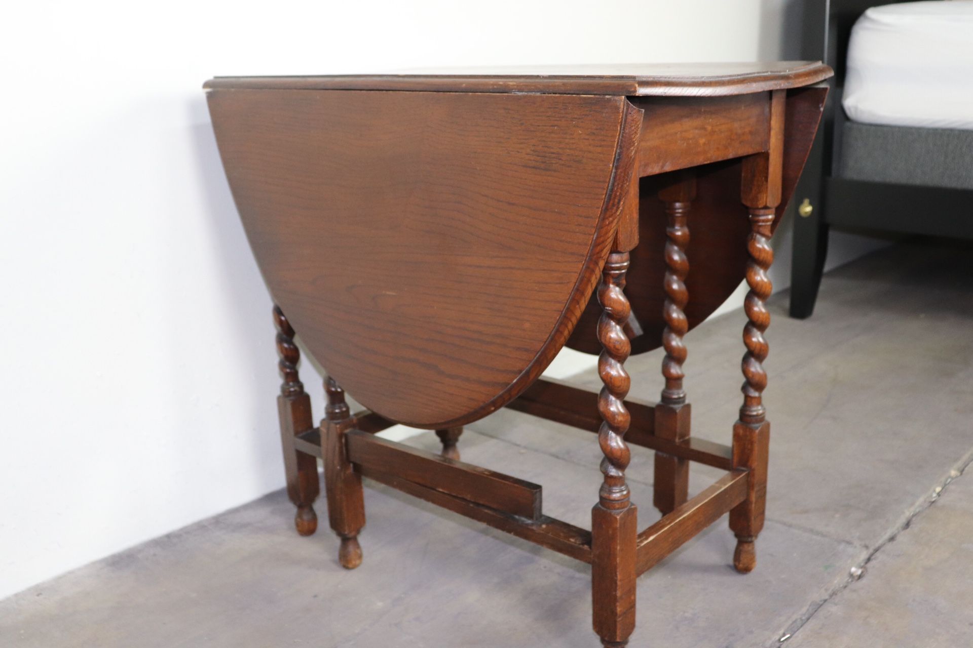 Antique Gateleg Table, Barley Twist Oval Drop Leaf Table, Scotland 1920’s