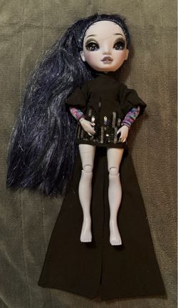 Reina Glitch Crowne Rainbow High Shadow High Articulated Fashion Doll